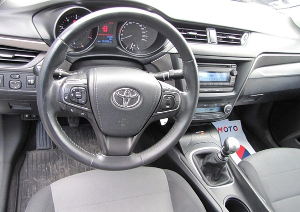 Toyota Avensis cena 46900 przebieg: 191500, rok produkcji 2016 z Kowal małe 232